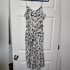NWT 41 Hawthorn Black and White Leaf Print Maxi Dress With Pockets